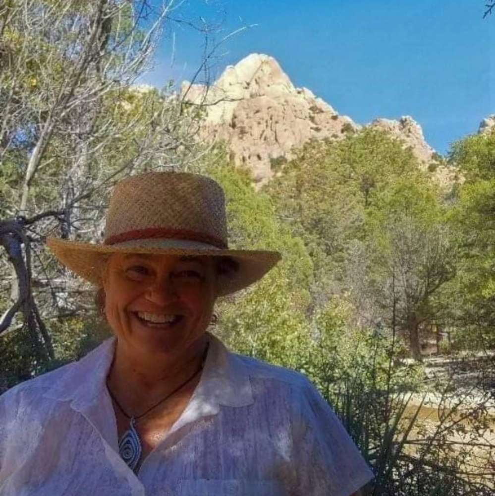 Meet your Posher, Lori